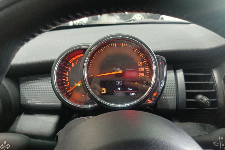 Used MINI 2016 1.5T COOPER Five-Door Edition Instrument Cluster