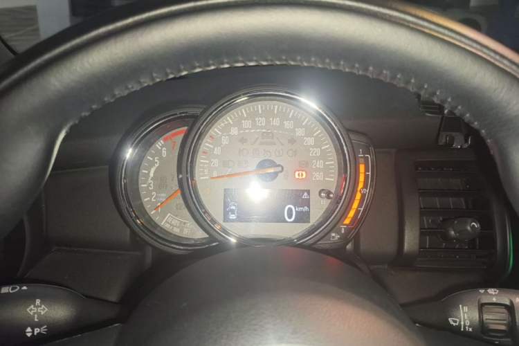Used MINI 2016 1.2T ONE Pioneer Edition Five-Door Version Instrument Cluster