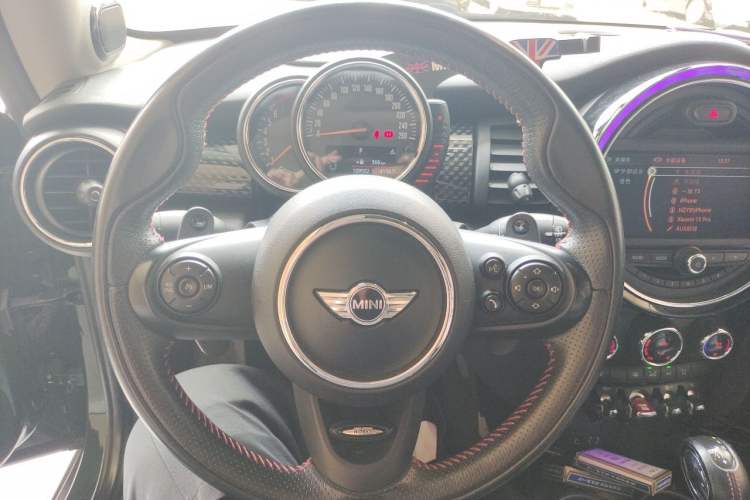 Used MINI 2016 2.0T COOPER S Performance-oriented Instrument Cluster