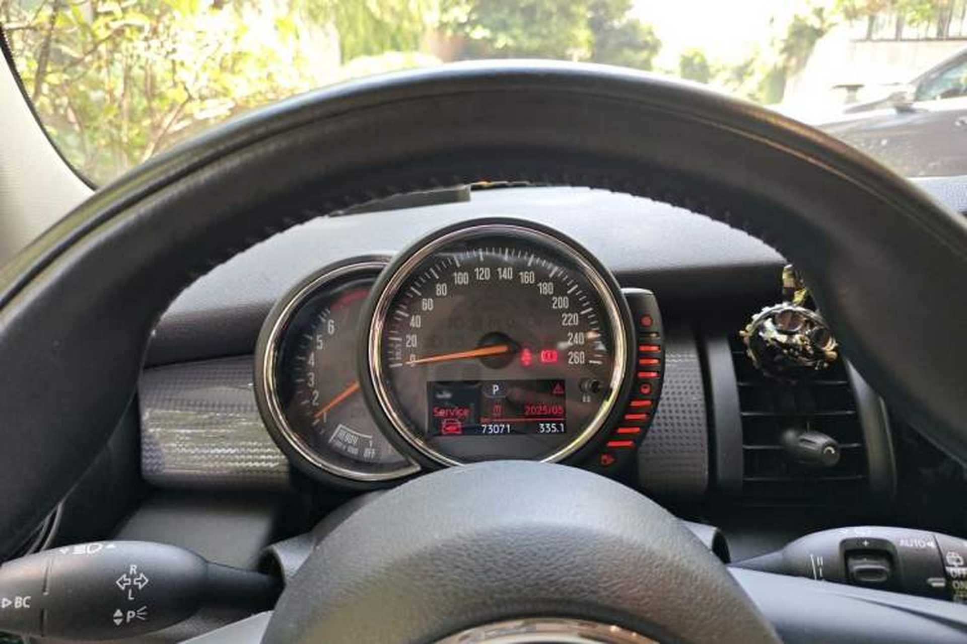 Used MINI 2016 1.5T COOPER Five-Door Edition Instrument Cluster