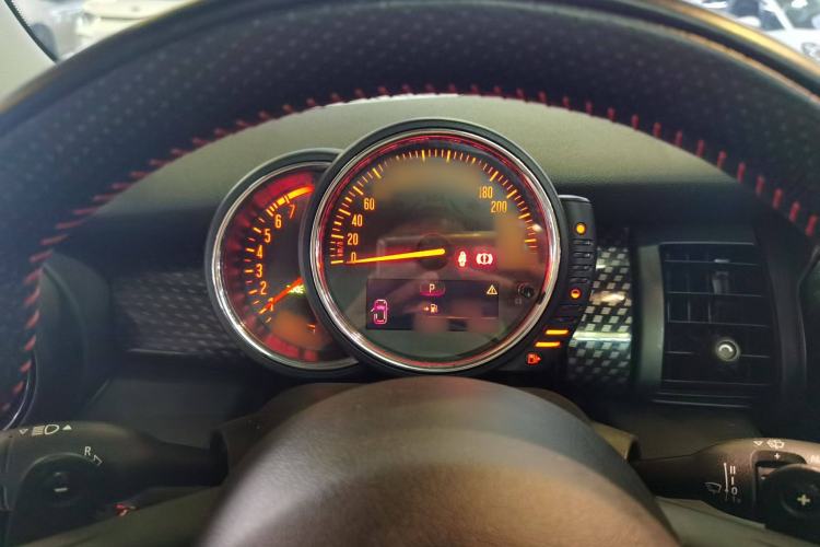 Used MINI 2016 2.0T COOPER S Five-Door Edition Instrument Cluster