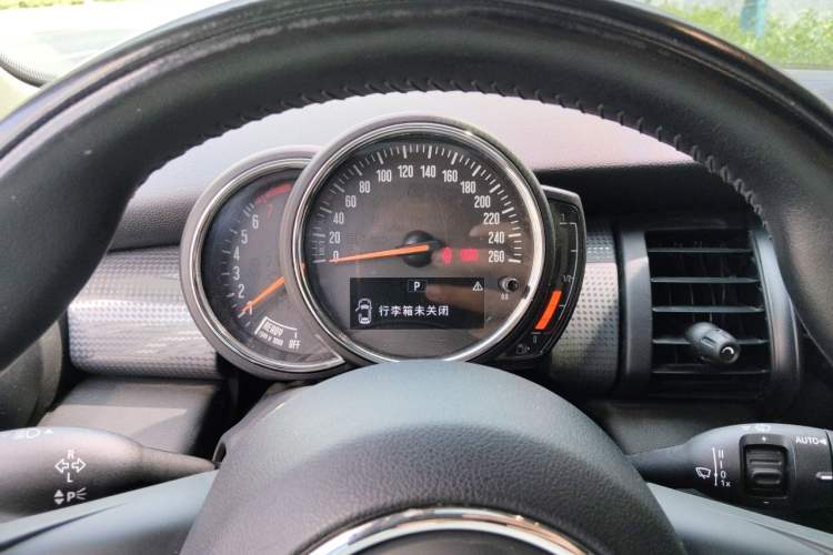 Used MINI 2016 1.5T COOPER Five-Door Edition Instrument Cluster