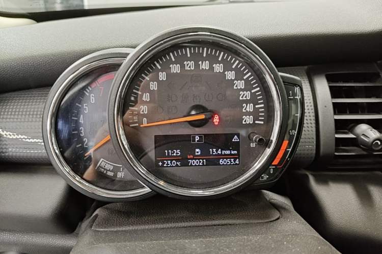 Used MINI 2016 1.5T COOPER Instrument Cluster