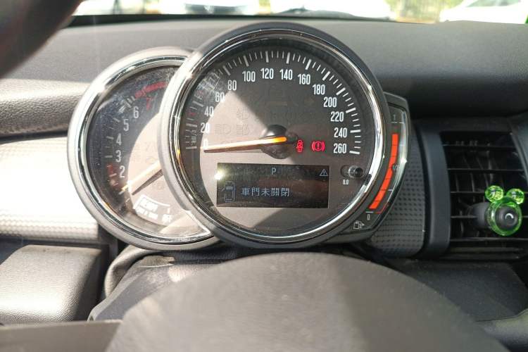 Used MINI 2016 1.5T COOPER Avant-Garde Instrument Cluster