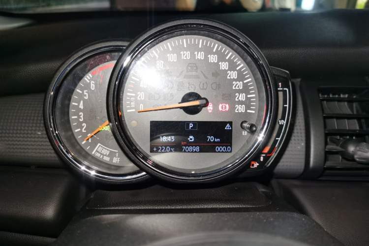 Used MINI 2016 1.5T COOPER Instrument Cluster