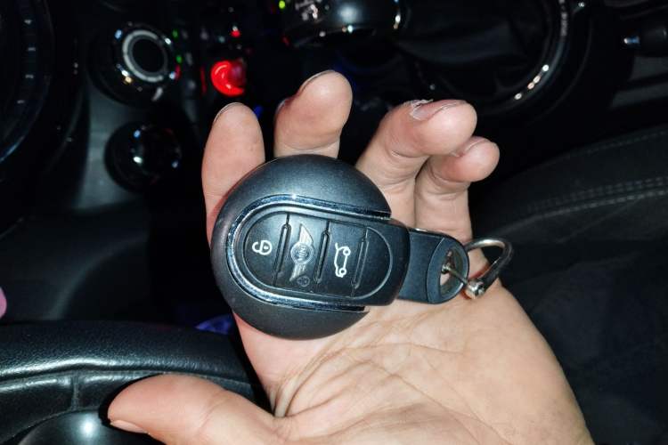 Used MINI 2016 1.5T COOPER Interior 1