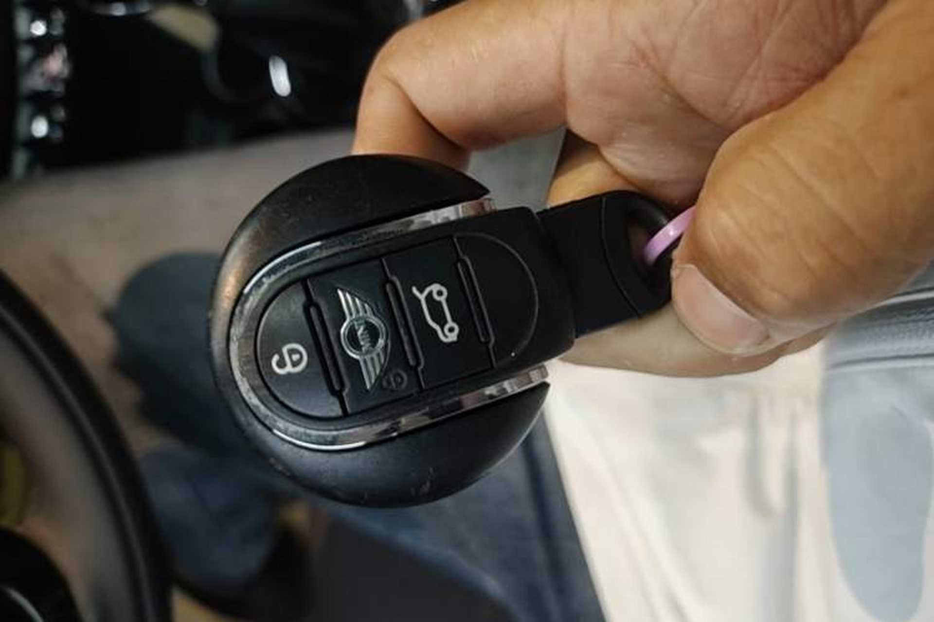 Used MINI 2016 1.5T COOPER Interior 1