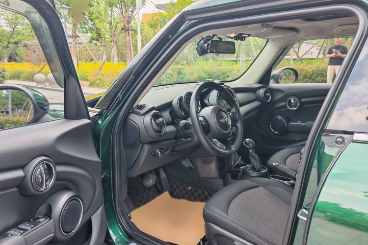 Used MINI 2016 1.2T ONE Pioneer Edition Five-Door Version Interior 1
