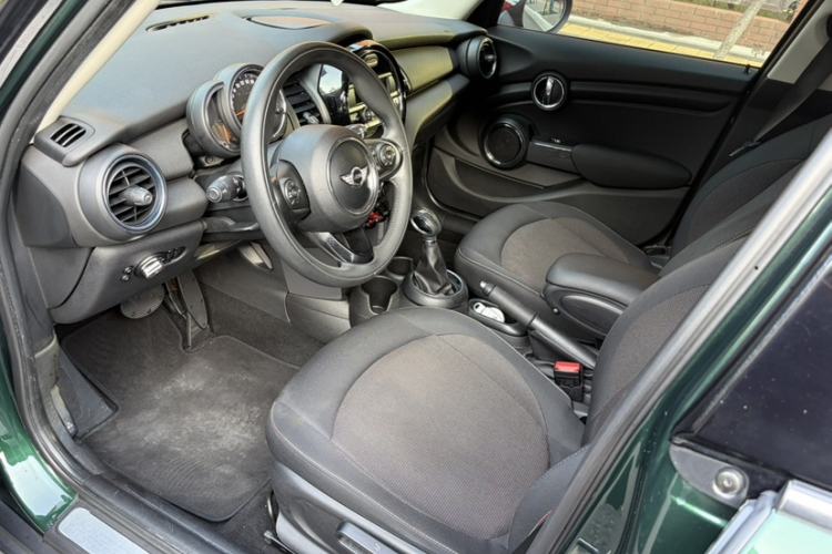 Used MINI 2016 1.2T ONE Pioneer Edition Five-Door Version Interior 10