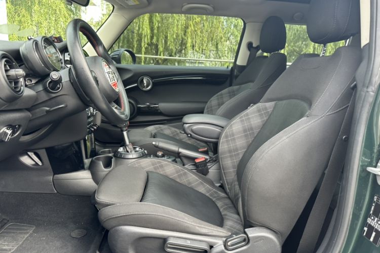 Used MINI 2016 2.0T COOPER S Interior 11