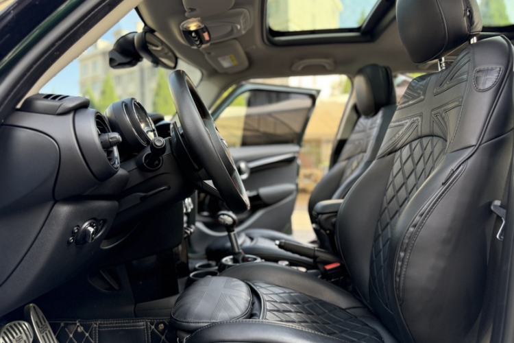 Used MINI 2016 2.0T COOPER S Five-Door Edition Interior 2
