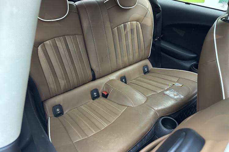 Used MINI 2016 1.2T ONE Pioneer Edition Interior 2