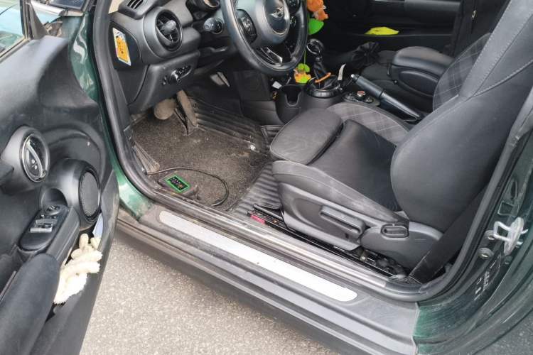 Used MINI 2016 1.5T COOPER Interior 3