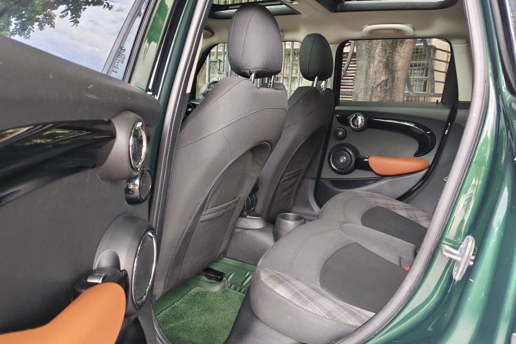 Used MINI 2016 1.5T COOPER SEVEN Five-Door Edition Interior 3