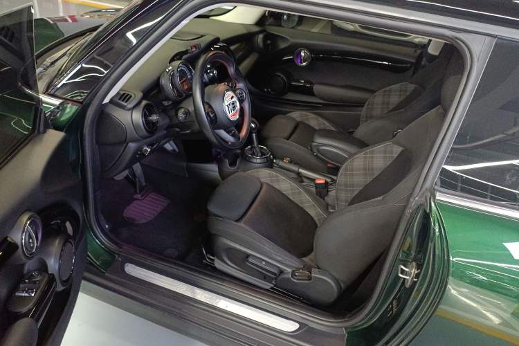 Used MINI 2016 2.0T COOPER S Interior 3