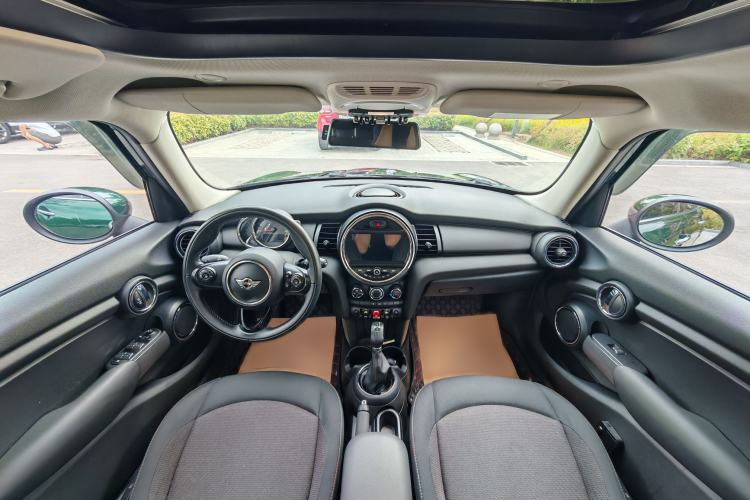 Used MINI 2016 1.2T ONE Pioneer Edition Five-Door Version Interior 3