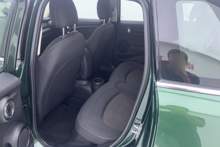 Used MINI 2016 1.2T ONE Five-Door Edition Interior 4