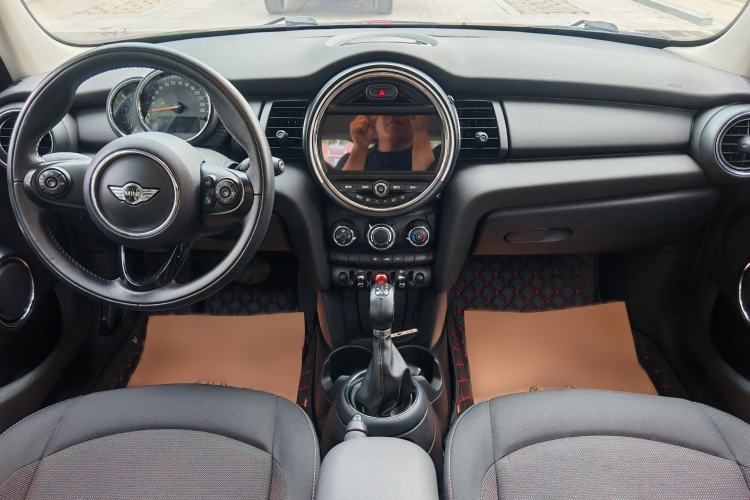 Used MINI 2016 1.2T ONE Pioneer Edition Five-Door Version Interior 4
