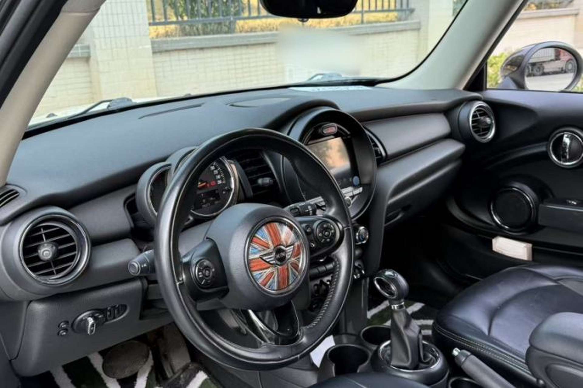 Used MINI 2016 1.2T ONE Pioneer Edition Interior 5