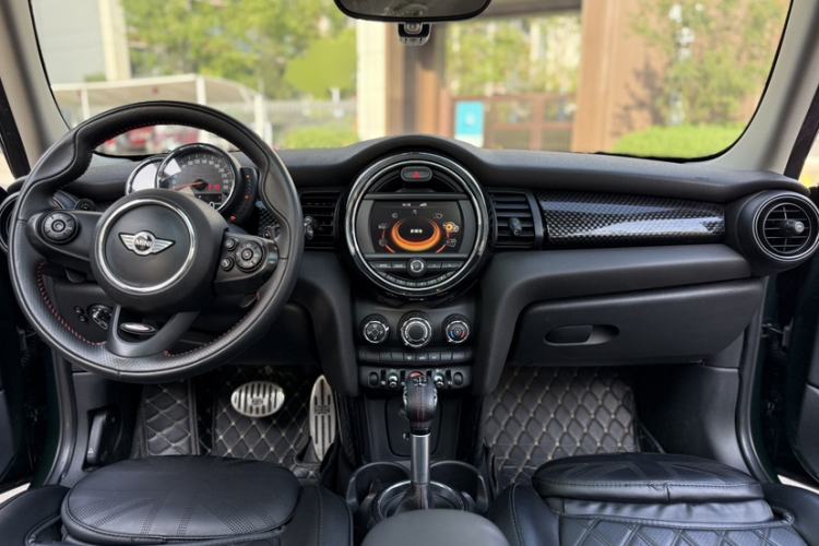Used MINI 2016 2.0T COOPER S Five-Door Edition Interior 6