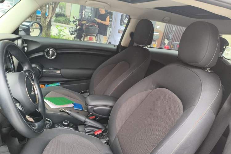 Used MINI 2016 1.2T ONE Pioneer Edition Left Front Seat