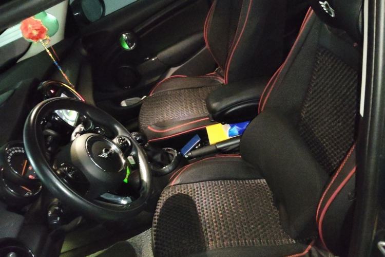Used MINI 2016 1.5T COOPER Five-Door Edition Left Front Seat