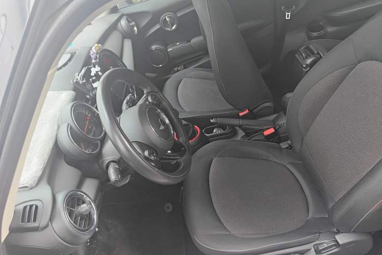 Used MINI 2016 1.2T ONE Pioneer Edition Left Front Seat