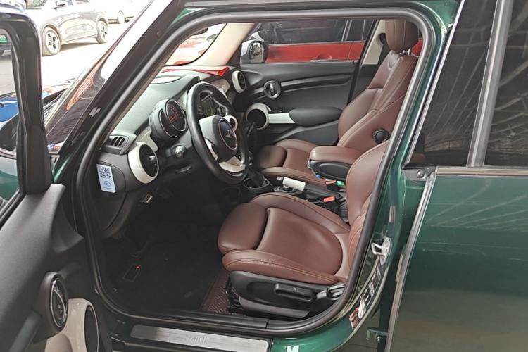 Used MINI 2016 1.5T COOPER Five-Door Edition Left Front Seat