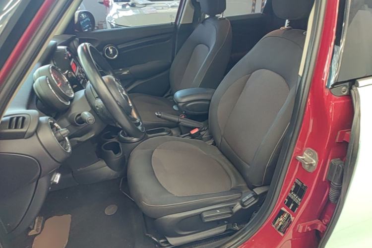 Used MINI 2016 1.2T ONE Pioneer Edition Five-Door Version Left Front Seat