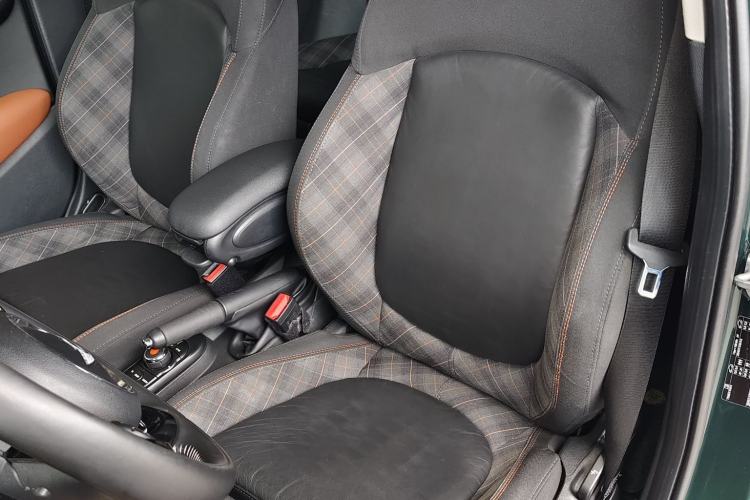 Used MINI 2016 1.5T COOPER SEVEN Five-Door Edition Left Front Seat