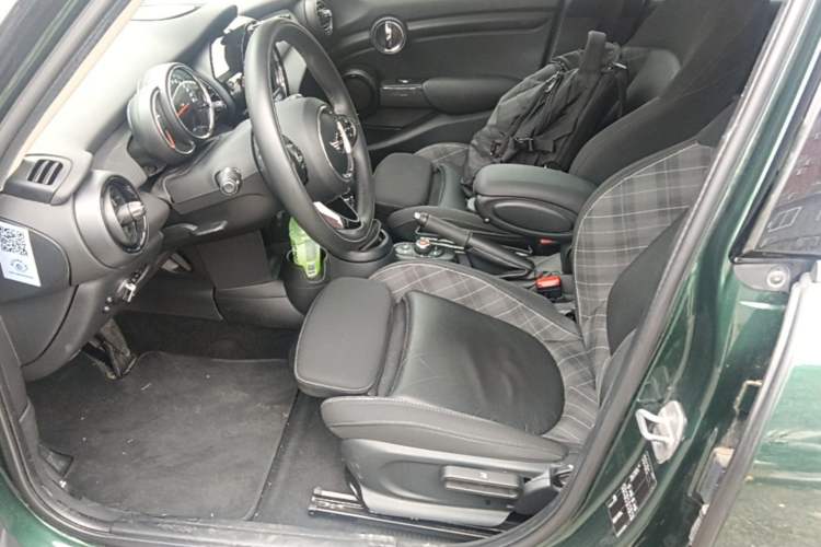 Used MINI 2016 1.5T COOPER Five-Door Edition Left Front Seat
