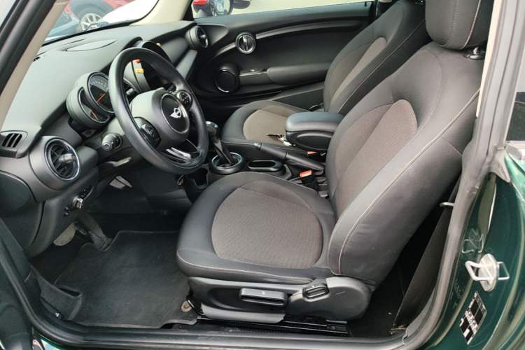 Used MINI 2016 1.2T ONE Pioneer Edition Left Front Seat