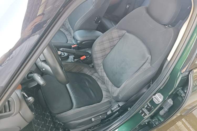 Used MINI 2016 1.5T COOPER SEVEN Five-Door Edition Left Front Seat