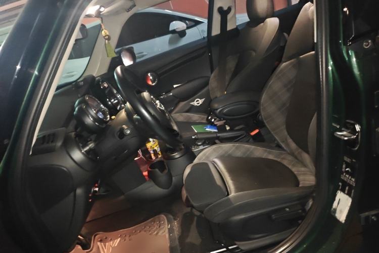 Used MINI 2016 1.5T COOPER Pioneer Edition Five-Door Model Left Front Seat