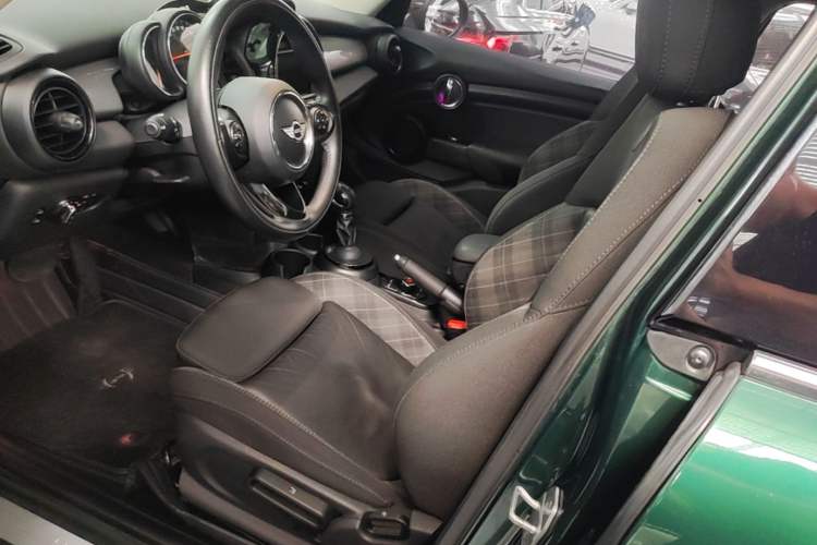 Used MINI 2016 1.5T COOPER Five-Door Edition Left Front Seat