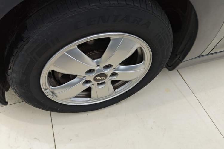 Used MINI 2016 1.2T ONE Five-Door Edition Left Front Wheel Hub