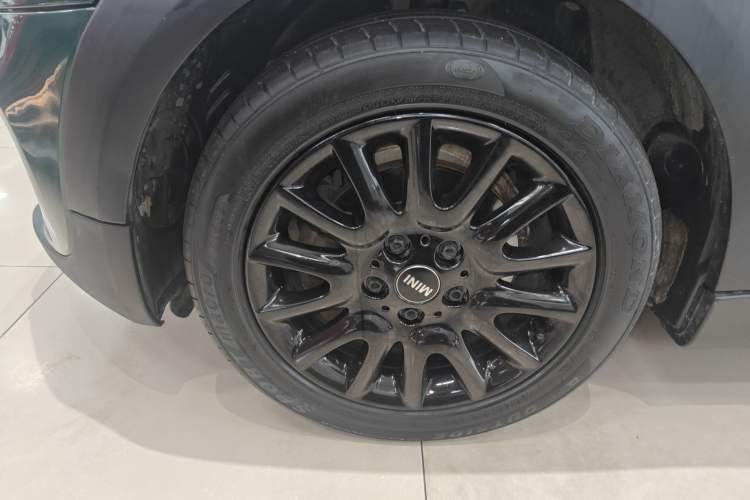 Used MINI 2016 1.2T ONE Pioneer Edition Five-Door Version Left Front Wheel Hub