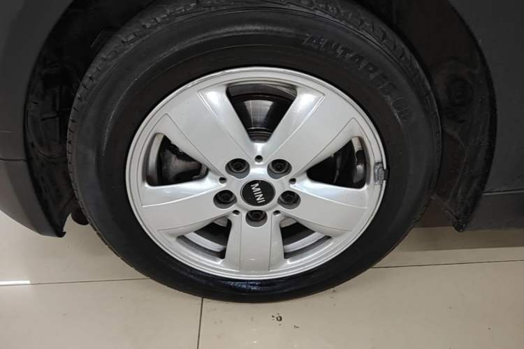 Used MINI 2016 1.2T ONE Left Front Wheel Hub