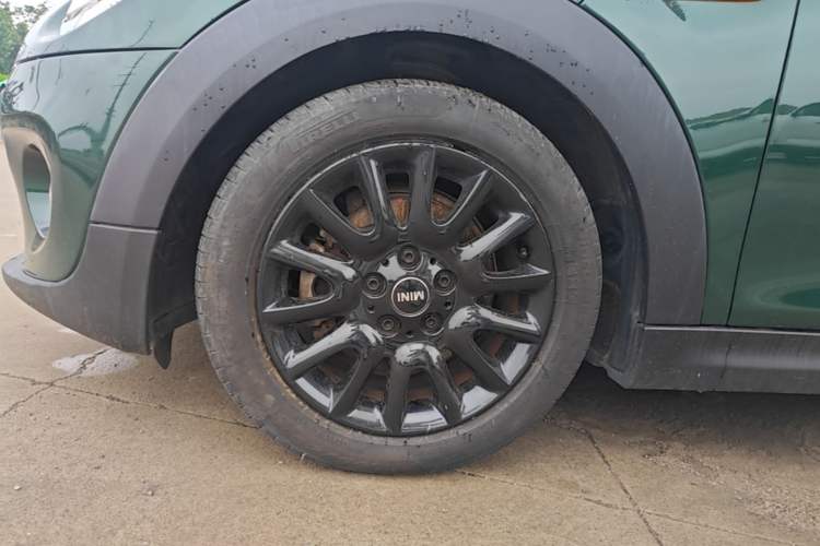 Used MINI 2016 1.2T ONE Pioneer Edition Left Front Wheel Hub