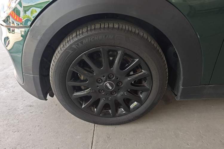 Used MINI 2016 1.2T ONE Pioneer Edition Left Front Wheel Hub