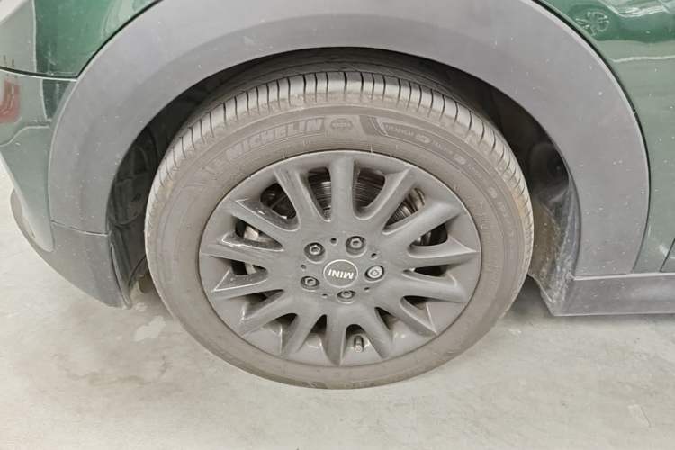 Used MINI 2016 1.5T COOPER Left Front Wheel Hub