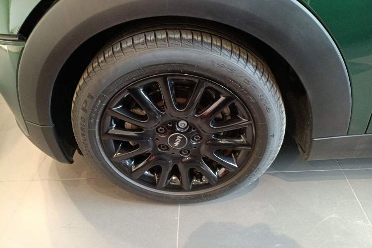 Used MINI 2016 1.5T COOPER Left Front Wheel Hub
