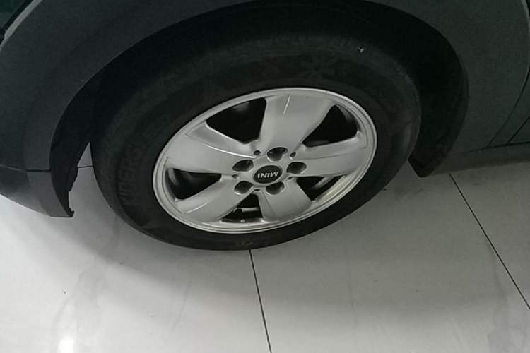 Used MINI 2016 1.2T ONE Five-Door Edition Left Front Wheel Hub
