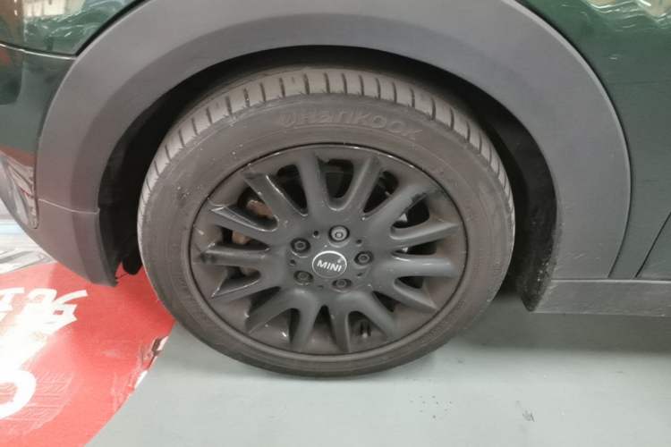 Used MINI 2016 1.5T COOPER Five-Door Edition Left Front Wheel Hub