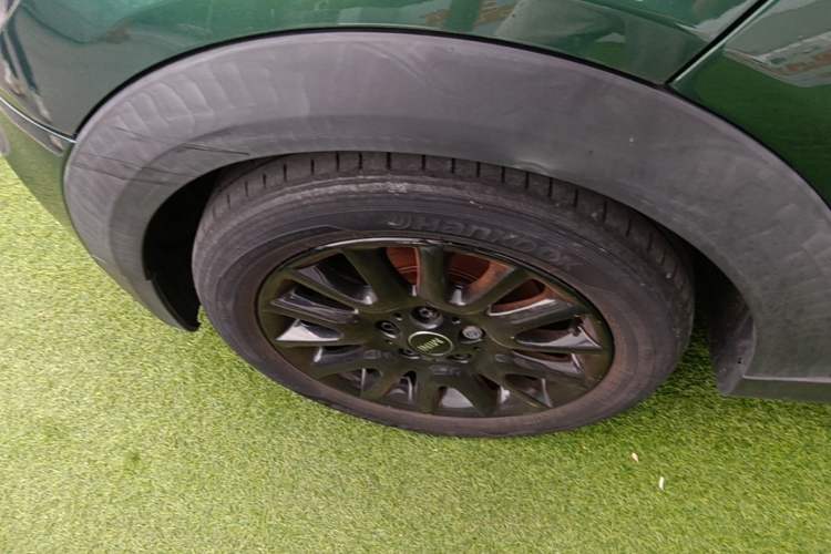 Used MINI 2016 1.5T COOPER Five-Door Edition Left Front Wheel Hub