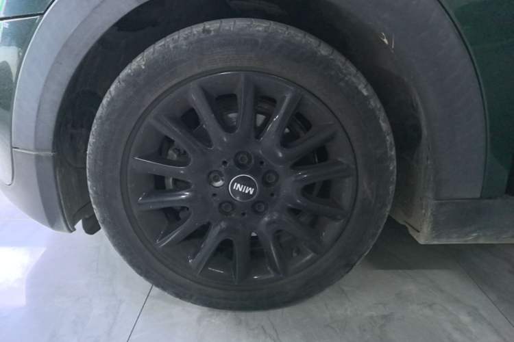 Used MINI 2016 1.2T ONE Pioneer Edition Left Front Wheel Hub