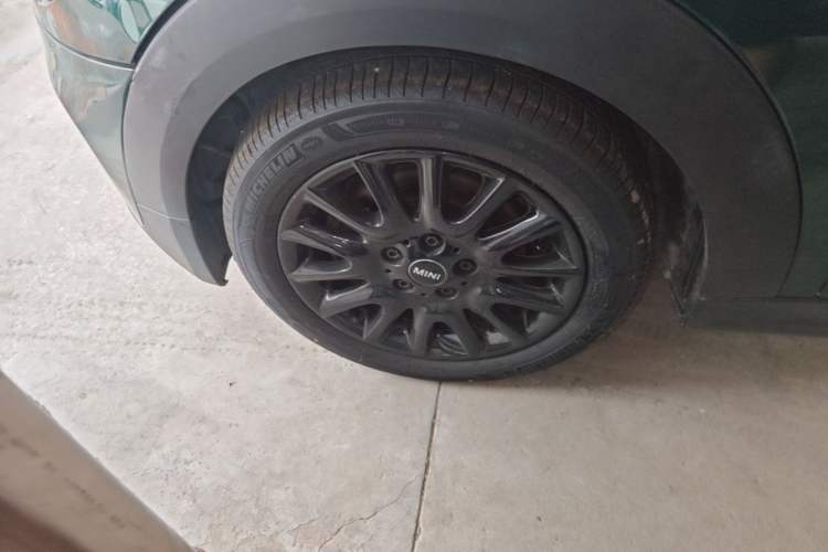 Used MINI 2016 1.2T ONE Pioneer Edition Left Front Wheel Hub