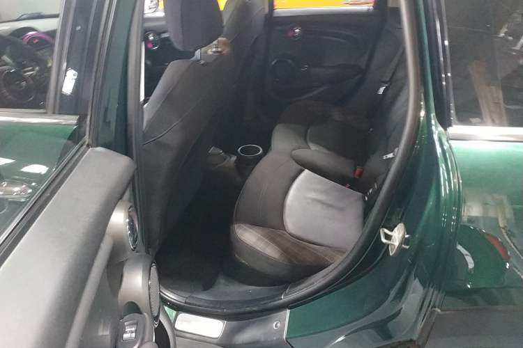Used MINI 2016 1.5T COOPER Five-Door Edition Left Rear Seat