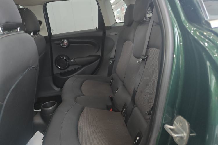 Used MINI 2016 1.2T ONE Pioneer Edition Five-Door Version Left Rear Seat