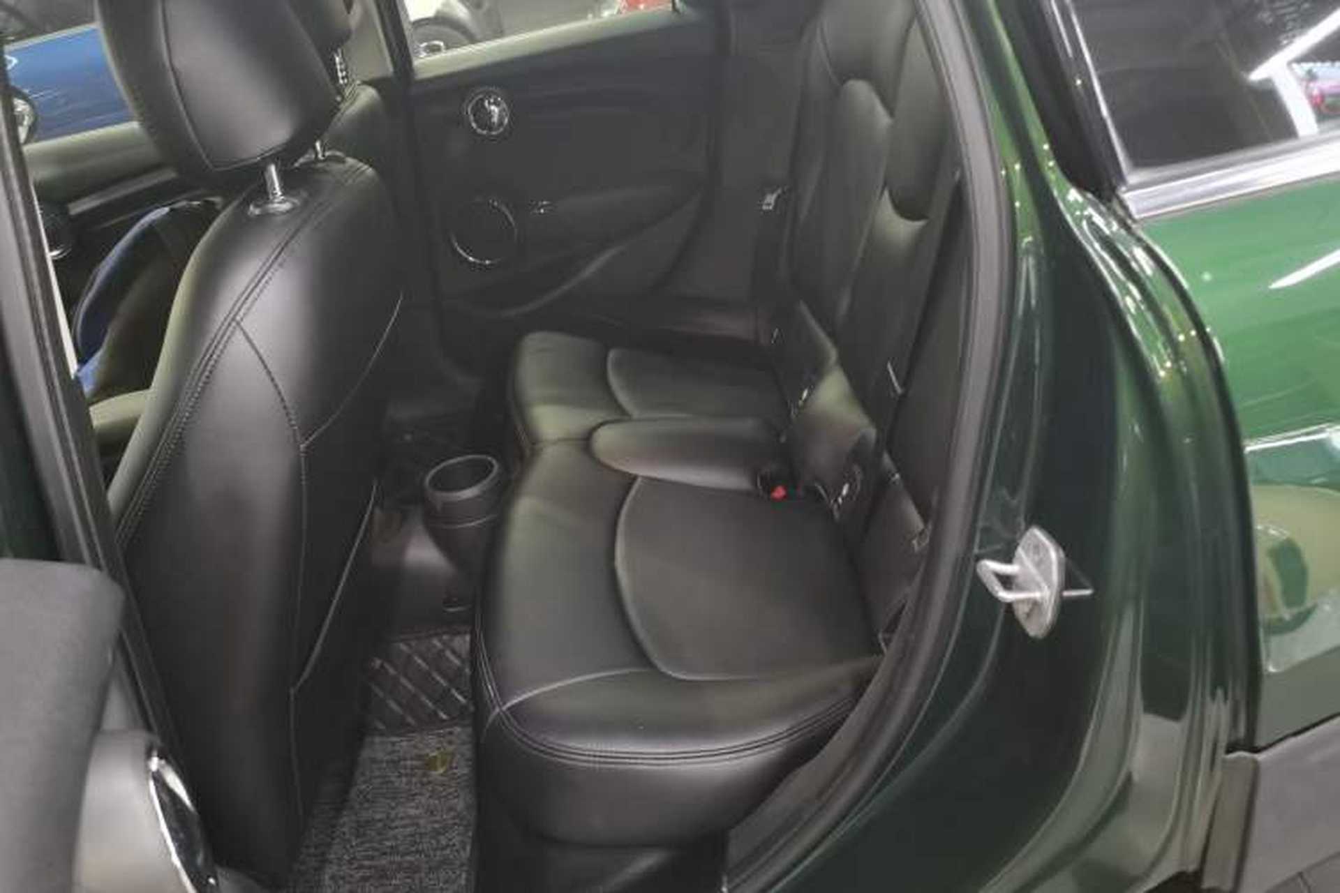 Used MINI 2016 1.2T ONE Pioneer Edition Five-Door Version Left Rear Seat